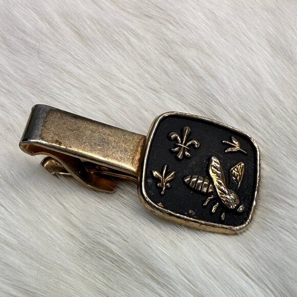 Vintage Bee Firefly Gold Tone on Black fleur de lis Tie Bar Clip - Picture 2 of 4